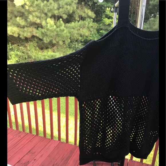 HOOKED UP WOMEN’S BLACK FASHION PULLOVERS - Picture 3 of 5